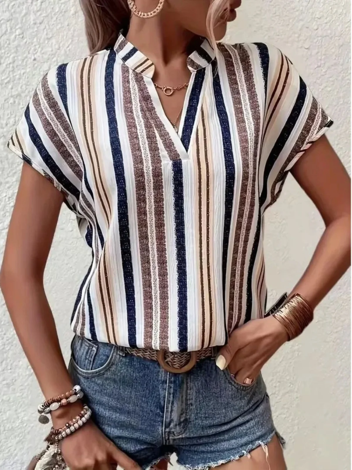 Casual V-ne Batwing Sve irt Women's Printed Loose Fit ort Sve Street Sle Regular Length irt TING