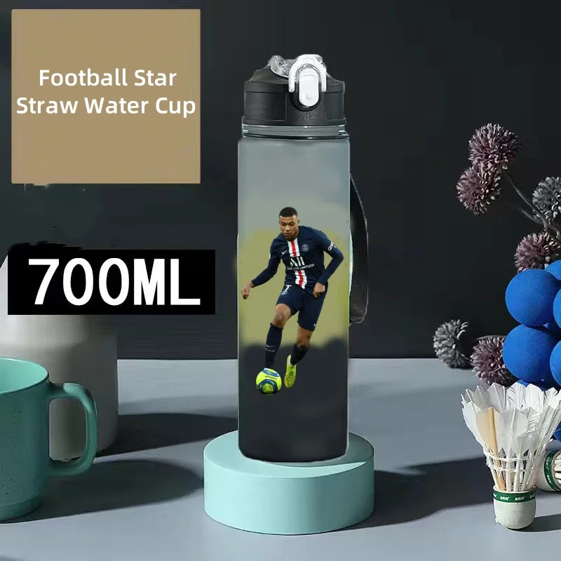 700ml Football Star Straw Water Cup Gradient Black Gray Messi Ronaldo Neymar Portable Outdoor Sports Flip Cover Drinking Bottle