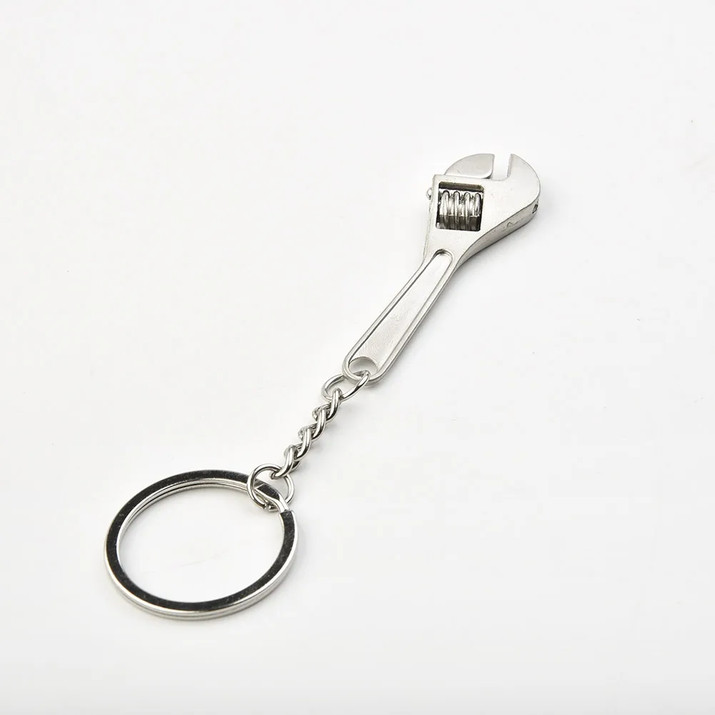 1pc Silver Keychain 11.7CM Car Metal Wrench Style Key Chain Creative Fashion Silver Compact Keychain Fashionable Cool Key Rings