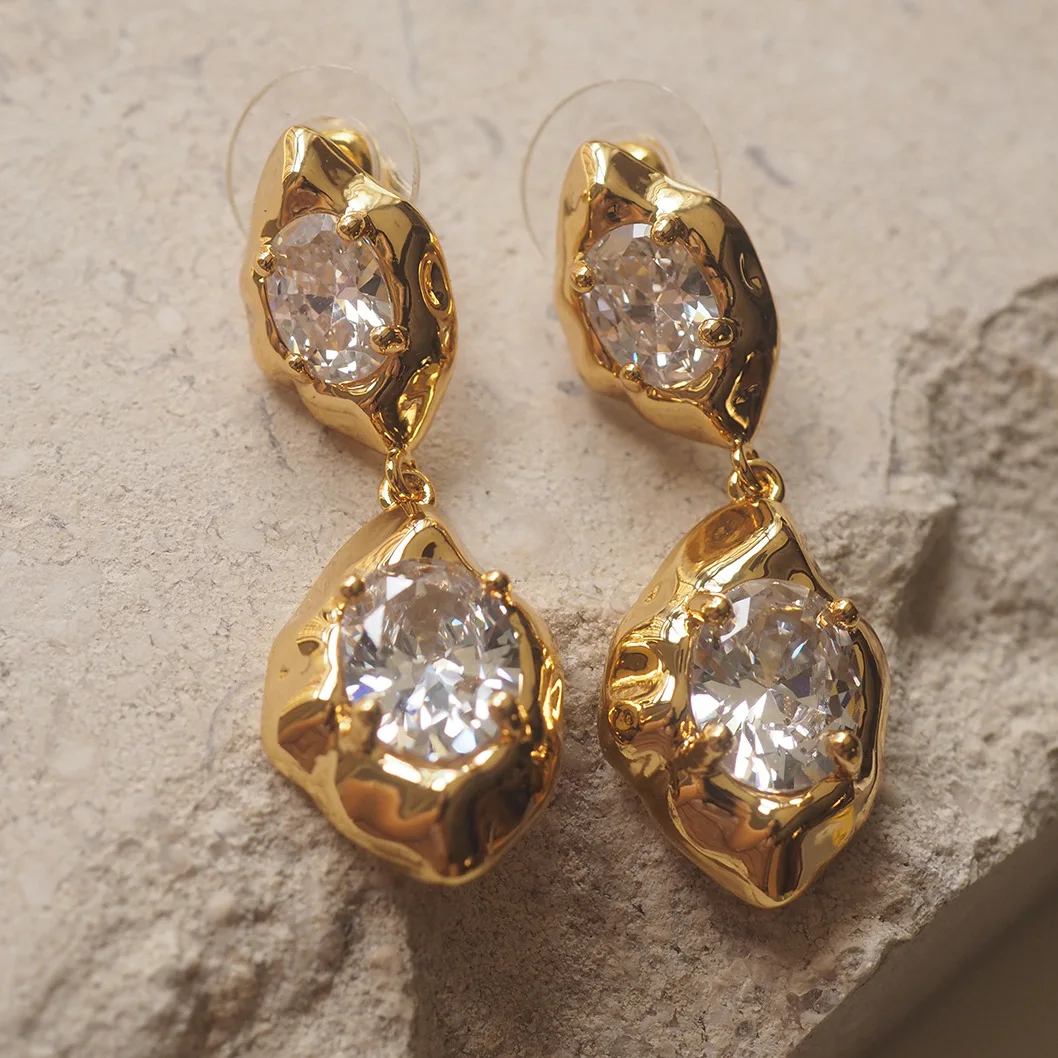 AETEEY Gold Plated Copper Hollow Circle Stud Earrings Inlaid Zircon Unique Women Jewelry