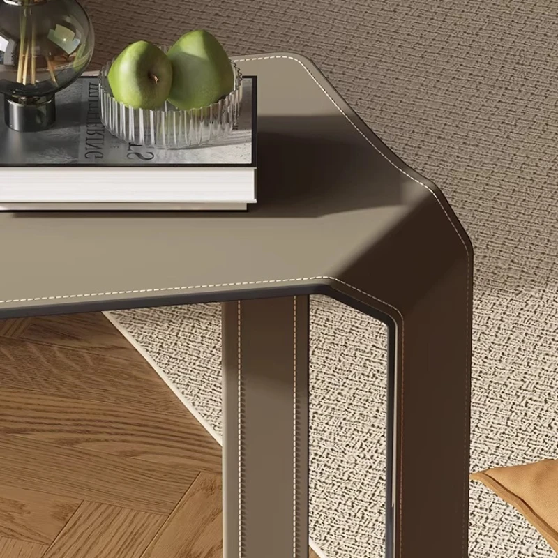 C Shaped SideTable Leather Sofa End Table Small Coffee Table Modern Luxury Minimalist Designer Nightstand Living Room Home Metal