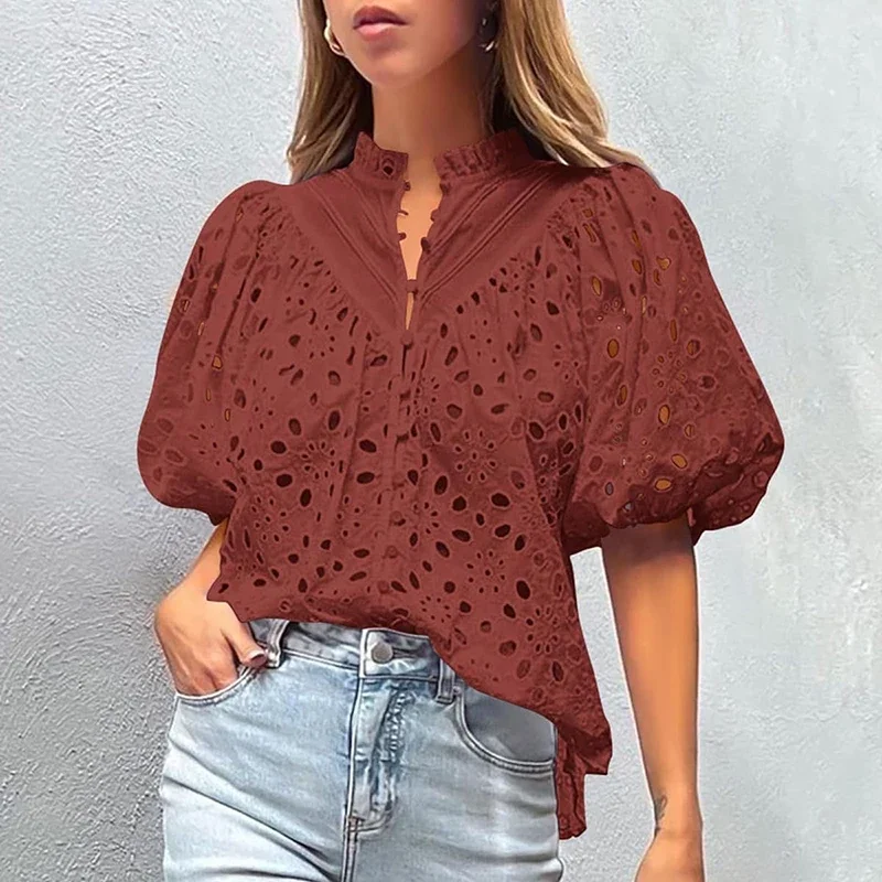 Acara gaya Deep V-Neck bordir Pullover Perancis Chic lengan lentera High Street kemeja seksi wanita berongga blus Solid 2024