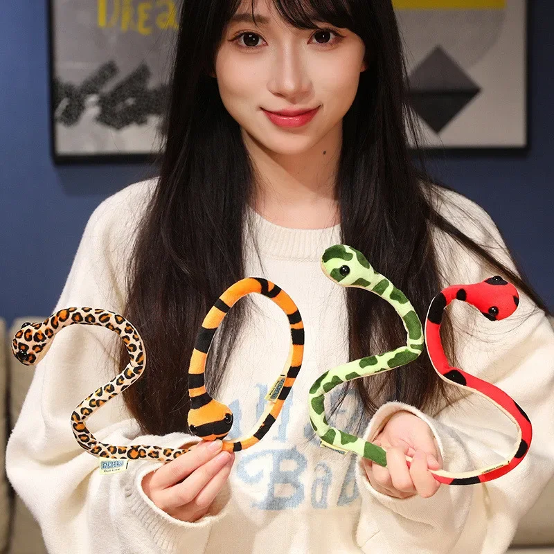 Multiple Colors Cute Mini Lifelike Surround Snake Plush Toys Vivid Pretty Small Snake Decor Wound Around Hands Funny Toys