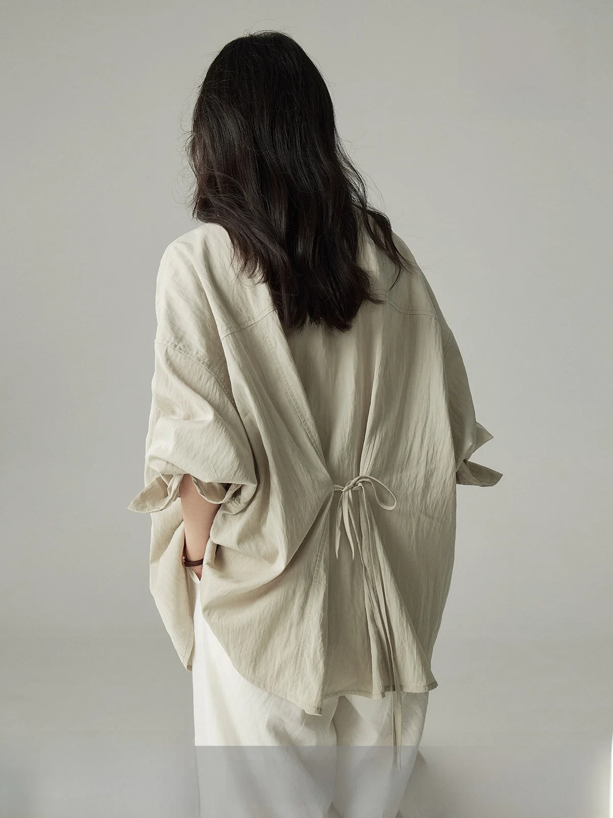 

Loose Shoulder Long Sleeve Shirt Women's Basic Style Casual Flip Collar Button Detail Tie Back Spring Summer New Arrival