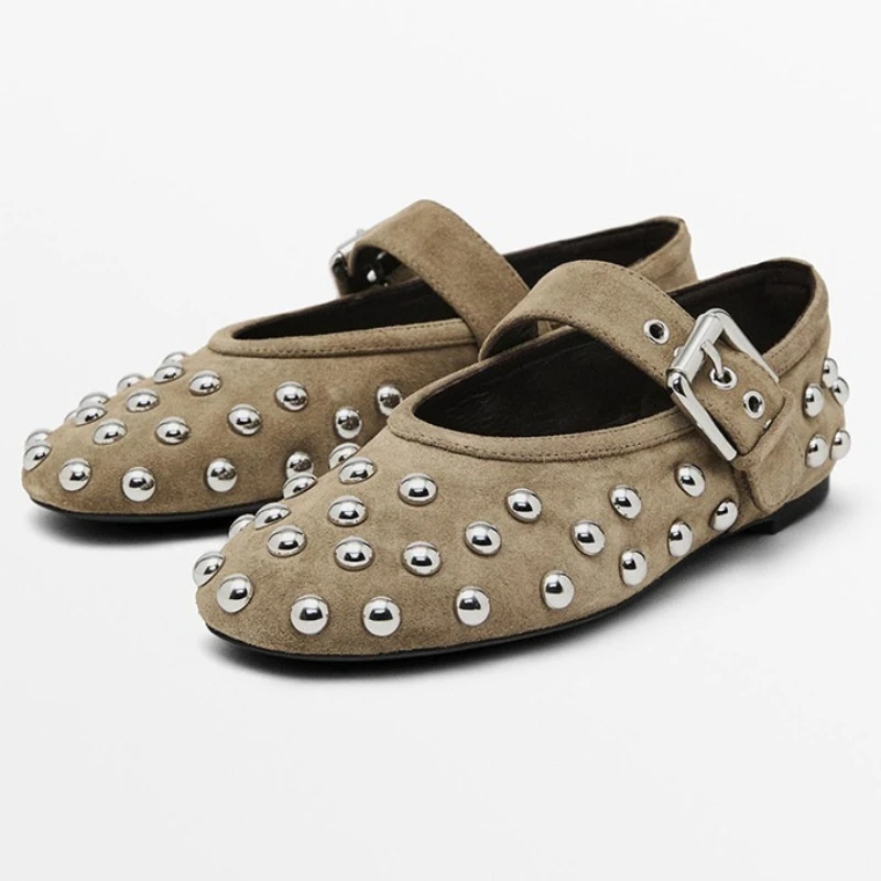 

Дизайнерские туфли Мэри Джейн Rivet в стиле панк для женщин, с круглым носком, удобные для ходьбы, с металлическим декором, модные балетки