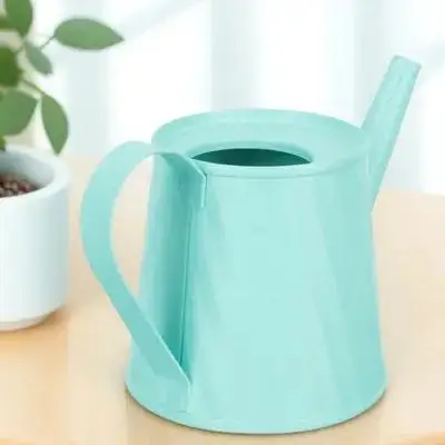 Small Iron Watering Can Portable Metal Bucket Lovely Metal Pot for Garden Indoor Outdoor Plants Watering Container