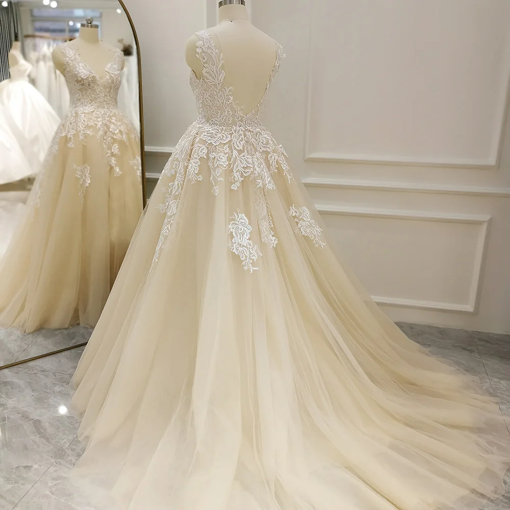 Fancy Simple Black V Neck Wedding Dress V-neck Sleeveless A Line Evening Party Dress Court Train Prom Gown vestido de novia 2025