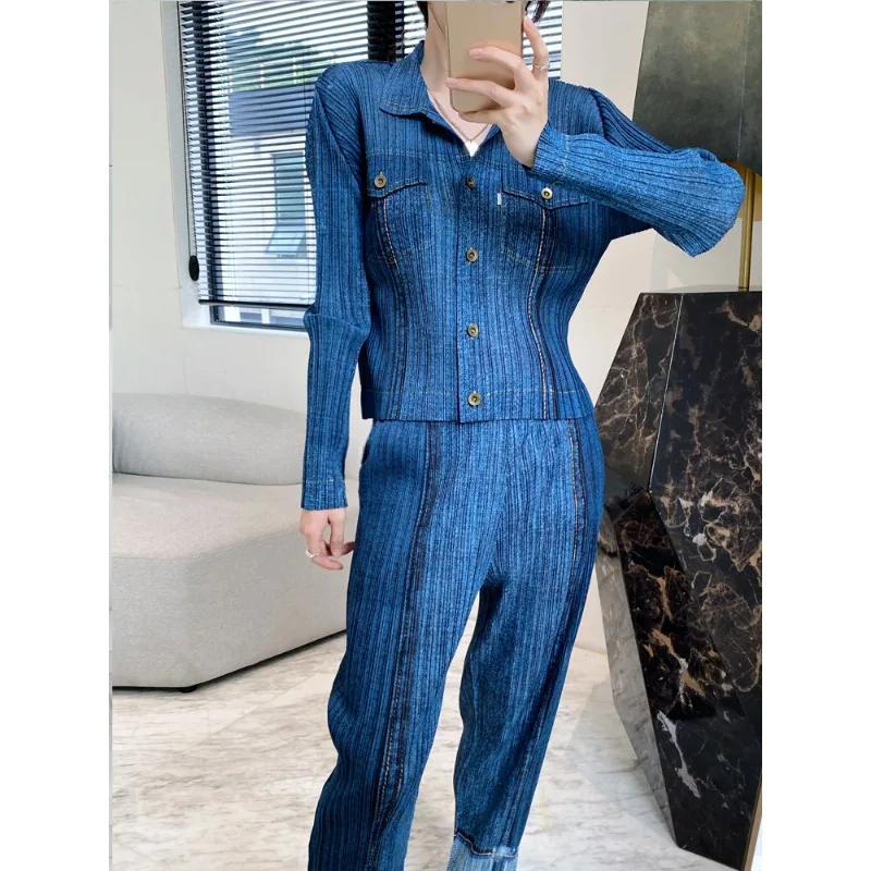 

GGHK Miyake Pleated Denim Suit Women's 2023 Autumn New Long-sleeved Short Jacket + High-waisted Casual Pants Fashion 2-piece Set