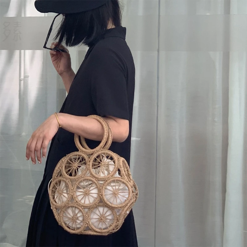 Basket Bag Fashion Round Clutch Bags with Top-handle Hollow Straw Woven Bags Rattan Tote Photo Props Summer Vacation Bag