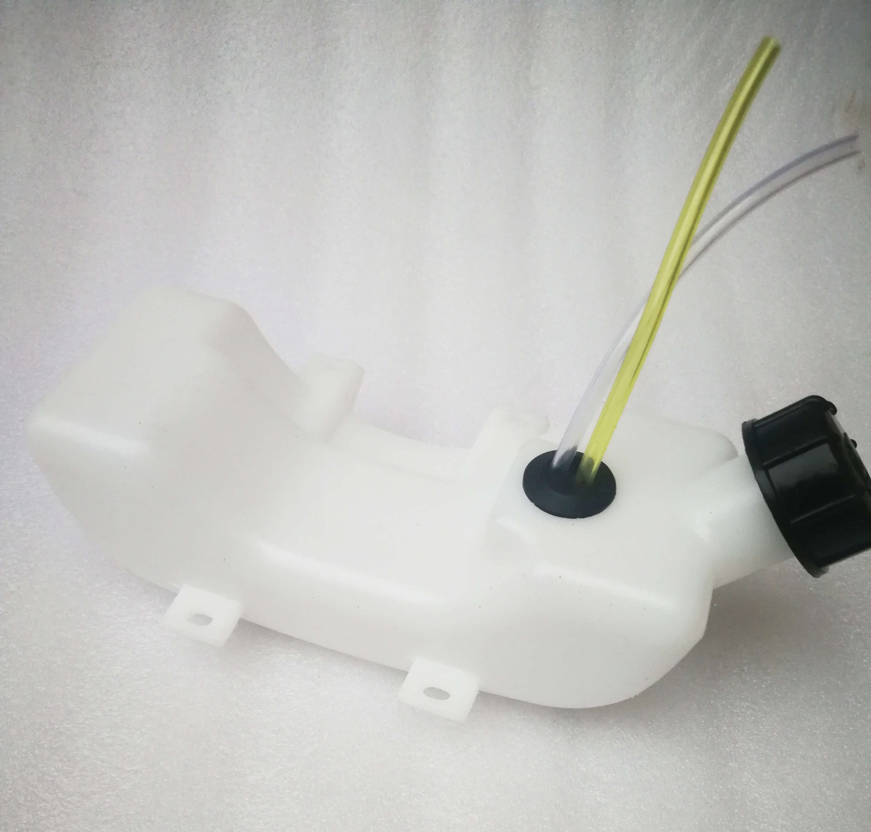 139F 4T Motor Metall Protector für Kraftstoff Tank-Mix Benzin Fall Rucksack Knapsack Tasche Sitz Zurück Bracketrest