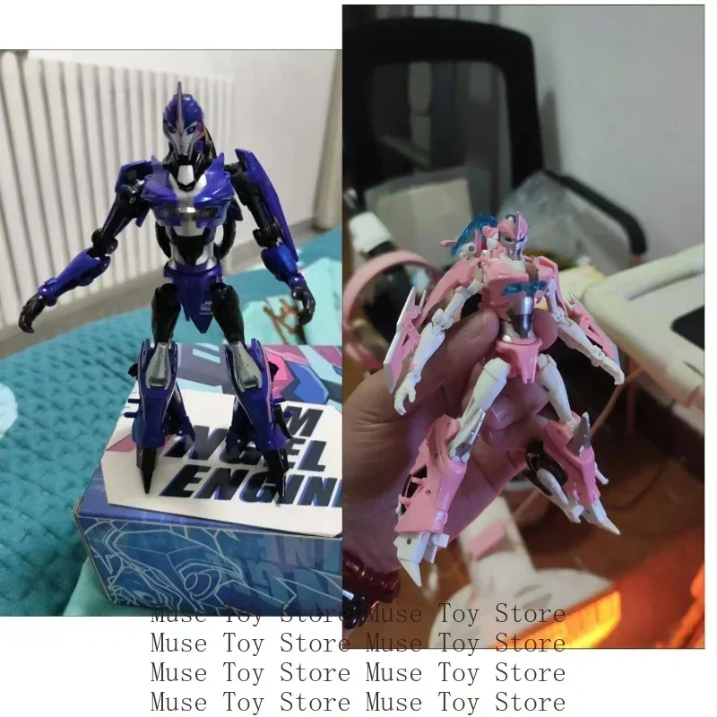 

НОВИНКА: Фигурка-трансформер APC First Edit Transformation APC-Toys Female TFP Blue Angel Engine Arcee Motorcycle Japanese Comic Ver.