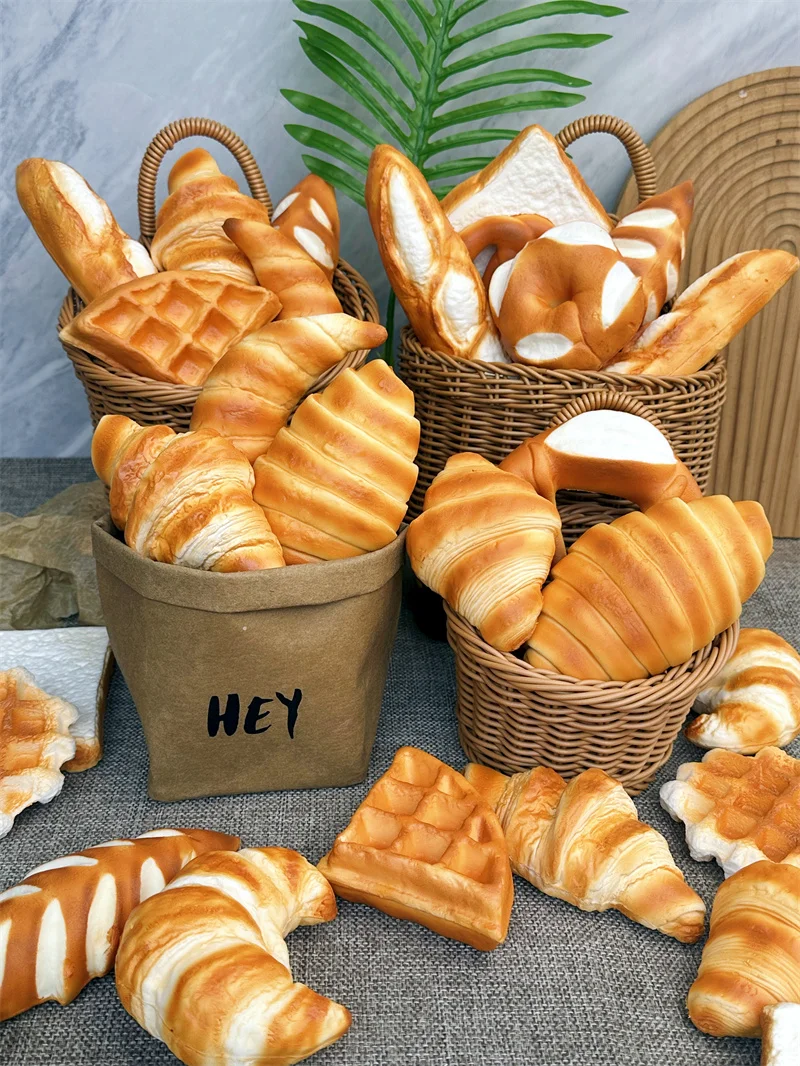 بو لينة على شكل ثلاثية الأبعاد واقعية البلجيكية الهراء الحلو نموذج الأصلي الذهبي اللون الاصطناعي رغوة مرنة مهدئا الدعائم فو الخبز