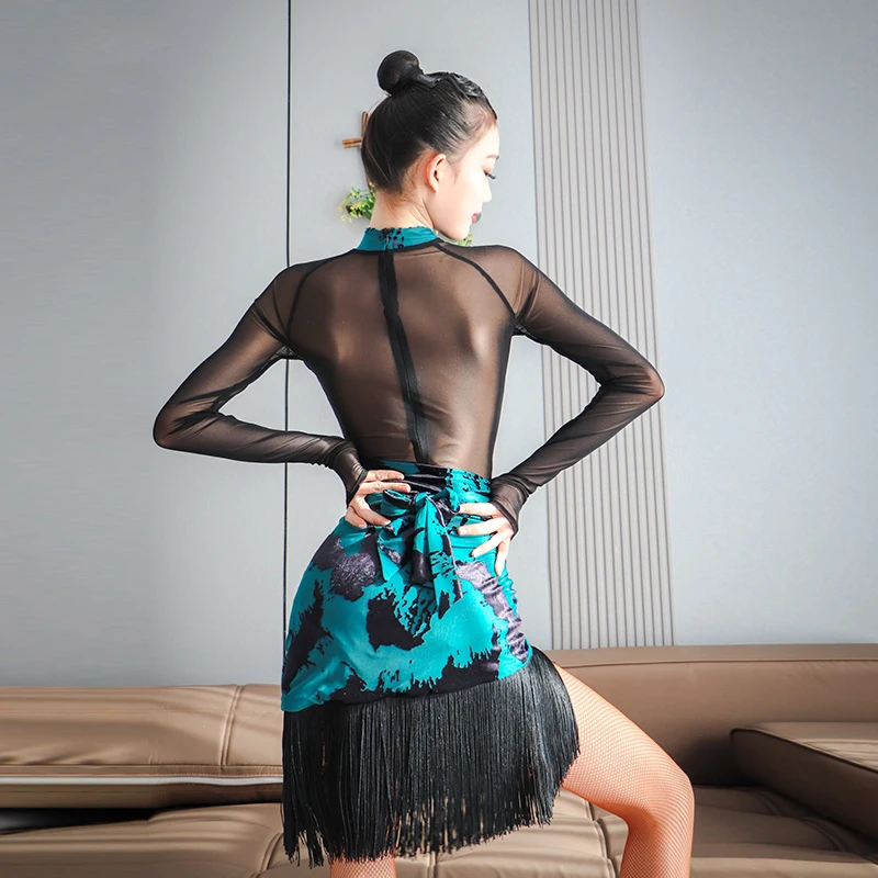2025 novas roupas de competição de dança latina mulheres malha sem costas topos borlas saias adulto prática roupa vestido de dança latina dn19595