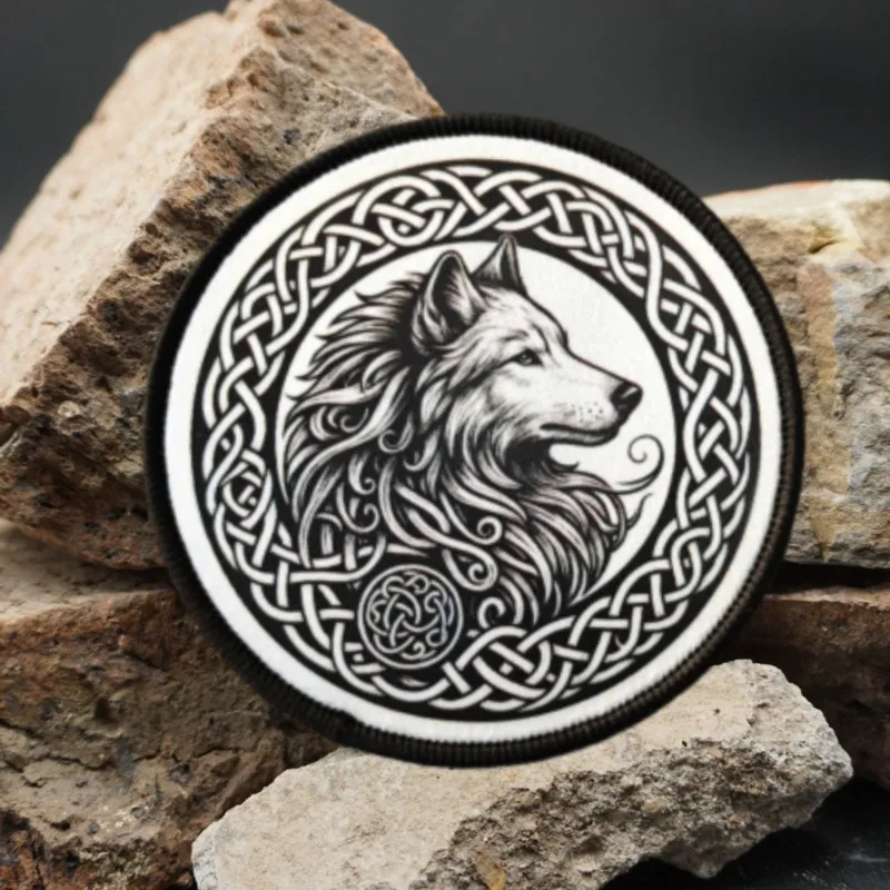 2026 Nuevo parche táctico de lobo, insignia de moral del rey lobo, parche para el brazo, adecuado para ropa, sombreros, mochilas, equipo táctico, etc.