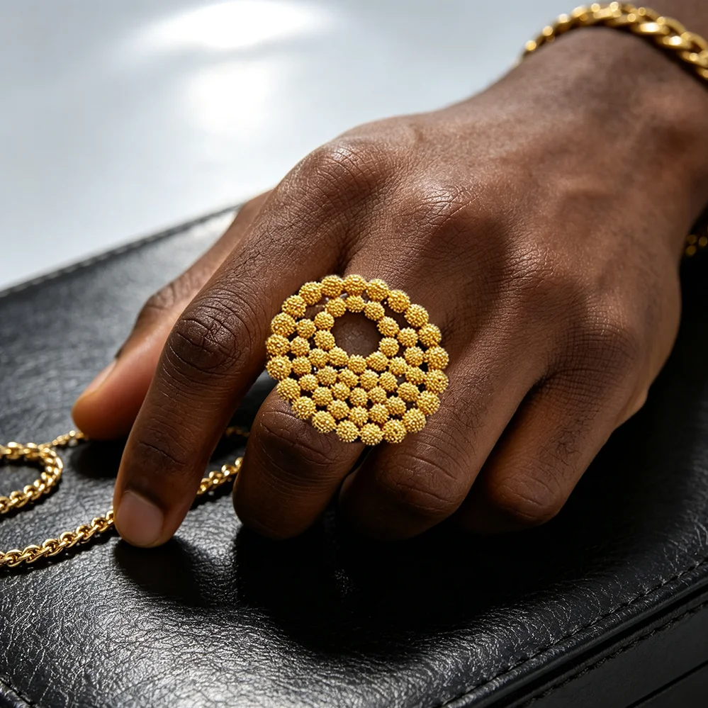 Afrikanisches 18K vergoldetes, mehrlagiges, perlenbesetztes Kreis-Statement-Ohrringe- und Ring-Set für Frauen, luxuriöses Hochzeitsgeschenk für die Brautparty. – Detail 8