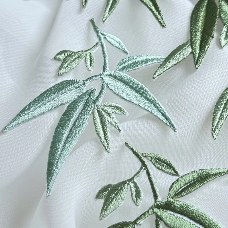 1Ps Small Bamboo Leaf Embroidery Patches Green Applique Iron Stick Dress Clothes Decoration Accssory DIY Flower Patch