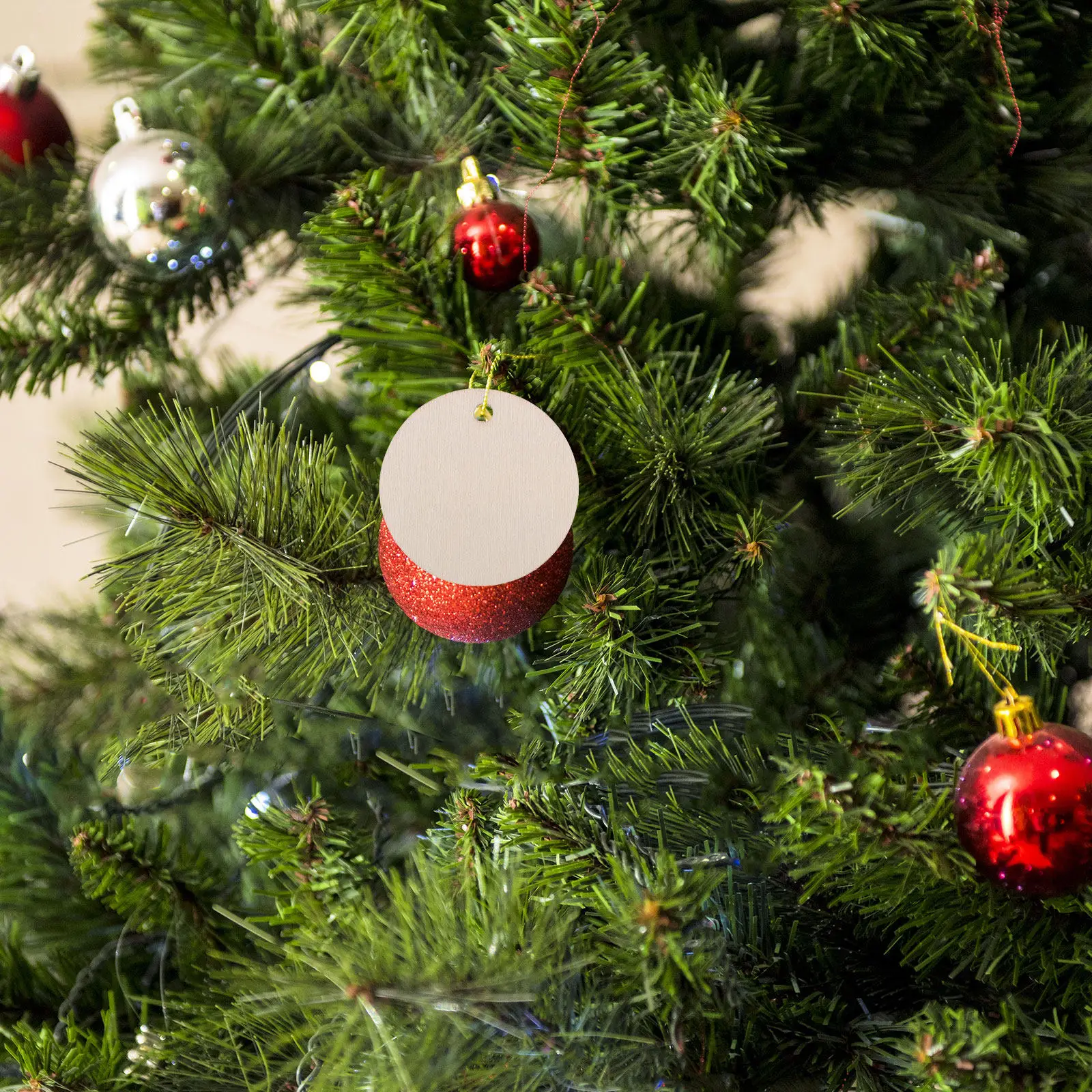 

50 шт. круглых деревянных заготовок с отверстиями для рукоделия, скрапбукинга, росписи, декора дома