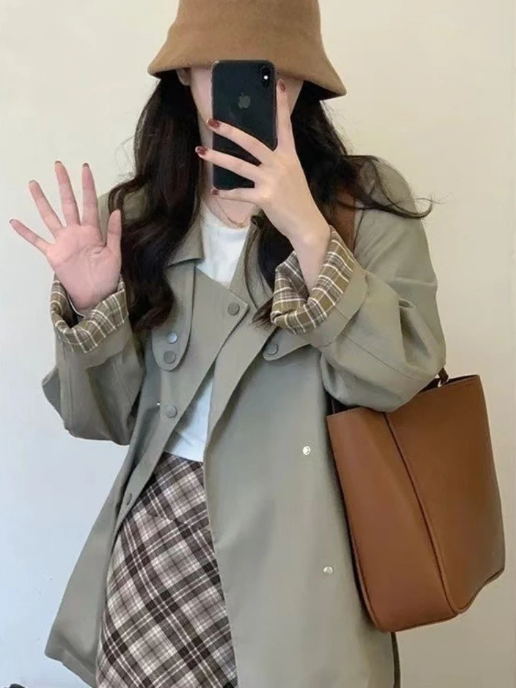 Short Windbreaker Jacket for Women in Autumn 2025, Loose Korean Style British Style Thin Jacket for Women