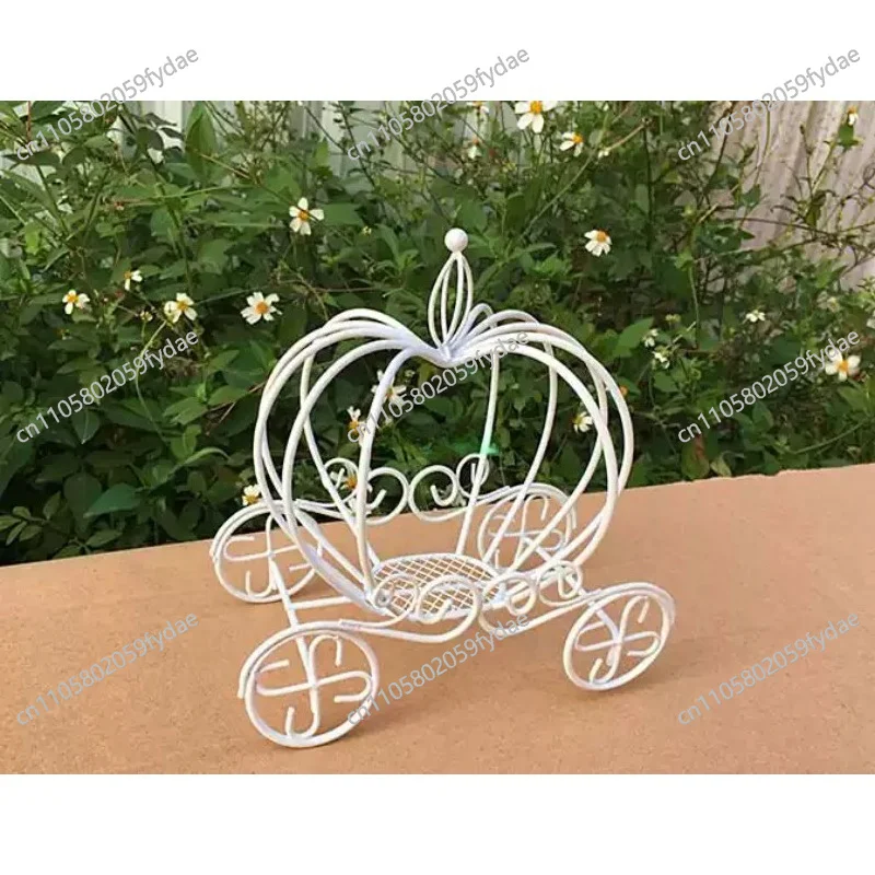 Romantic creative pumpkin car, birthday wedding gift Valentine's Day float