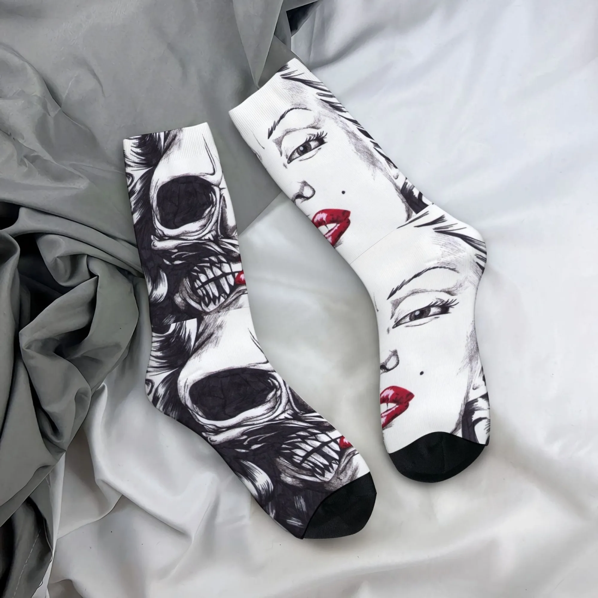 Gothic-style Skull & Beauty Patchwork Men's Socks Fashionable Rebellious Street Style Socks Comfortable Skin-friendly Socks Gift