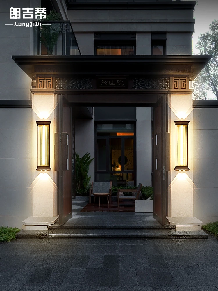 Ultra-bright up-and-down luminous spotlights Wall lamps on both sides of the gate of a strip villa