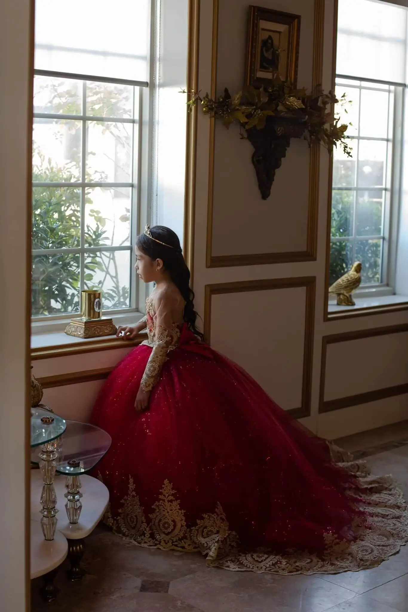 Vestido elegante de flores para niña, princesa hinchada, Apliques de encaje dorado, lazo de tul, vestidos largos de boda para desfile, vestidos de fiesta para quinceañeras