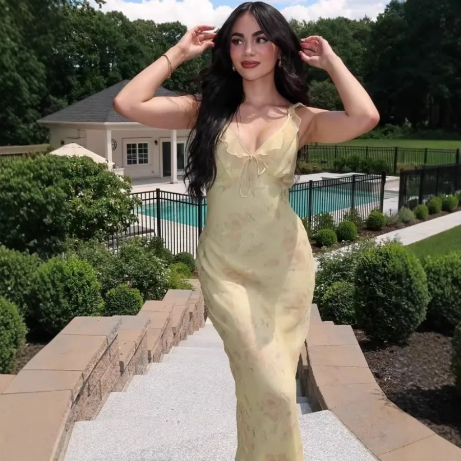 

Европейская и американская осенняя новинка: женское сексуальное платье с глубоким вырезом, в стиле ретро, с принтом, на тонких бретелях, для отпуска.