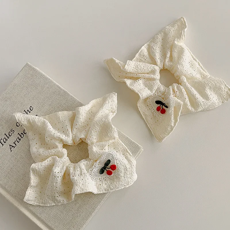 #22 Low Cost Fabric Headbands That Work