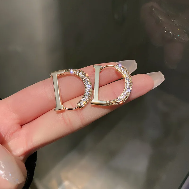 New Fashion Full of Rhinestone Letter D Earrings For Women Luxury Brand Gold Color Metal Small Earrings Party Jewelry Gift