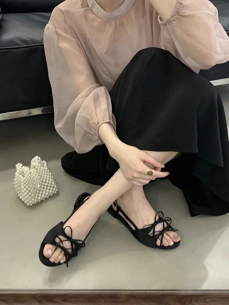 

2025 Summer New Fashion Women's Outdoor Sandals Round Toe Flat Back Strap Bow Decoration Elegant Temperament Ladies Slippers