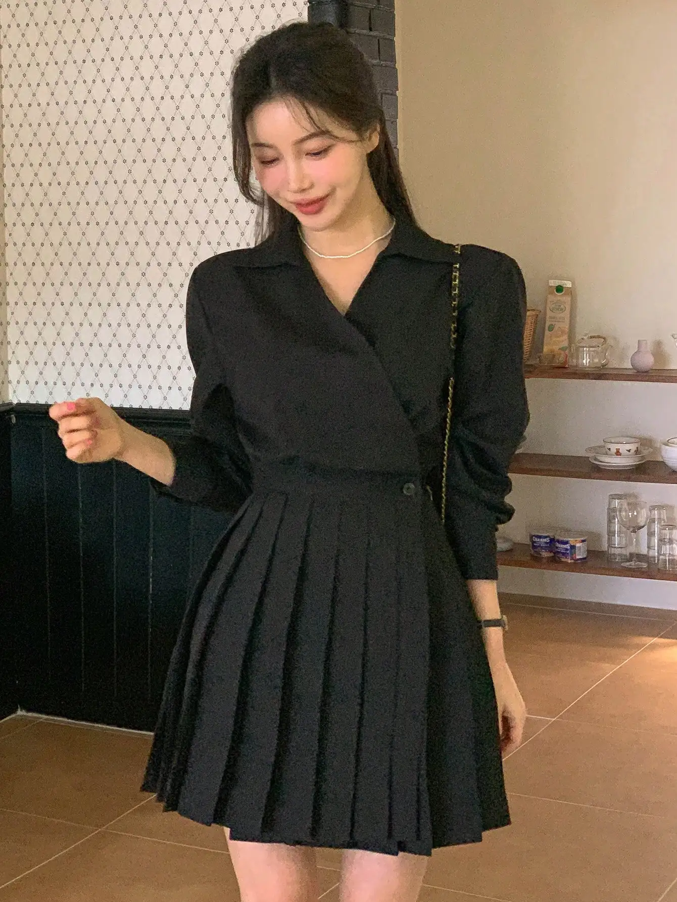 

Женское мини-платье-рубашка с длинным рукавом, высокой талией и плиссировкой, осеннее