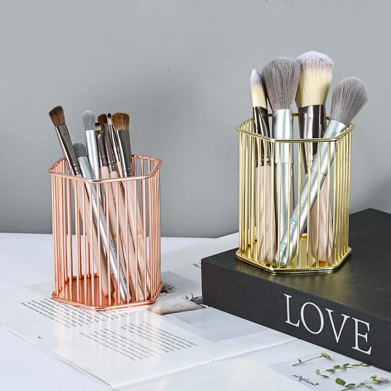 1Pc Nordic Style Iron Wire Pen Holder Large Capacity Simple Desktop Makeup Bursh Storage Basket School Supplies Office Organizer