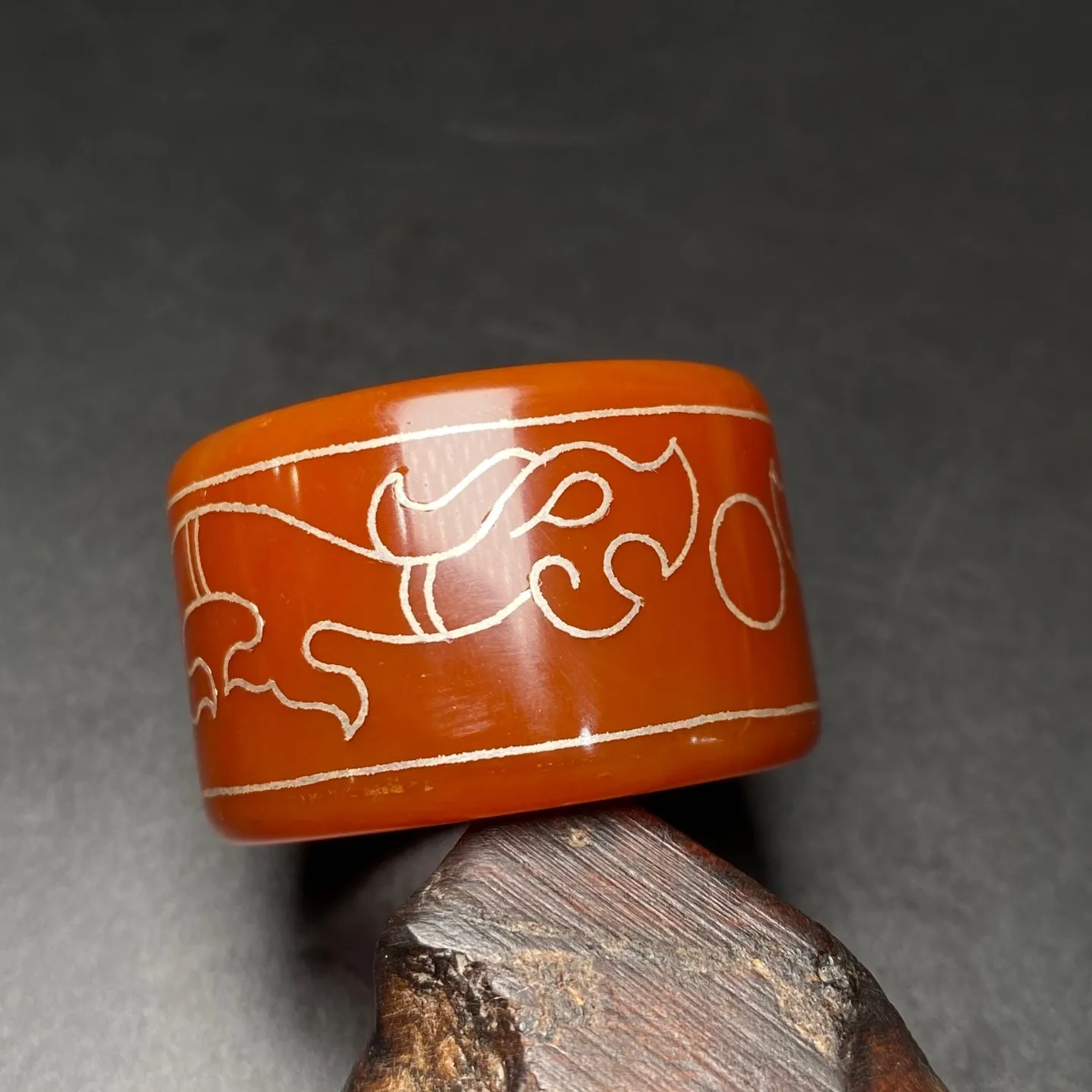 Tibetan Buddhism Agate Inlaid Silver Wire2 Dragon Totem Amulet Thumb ring G272