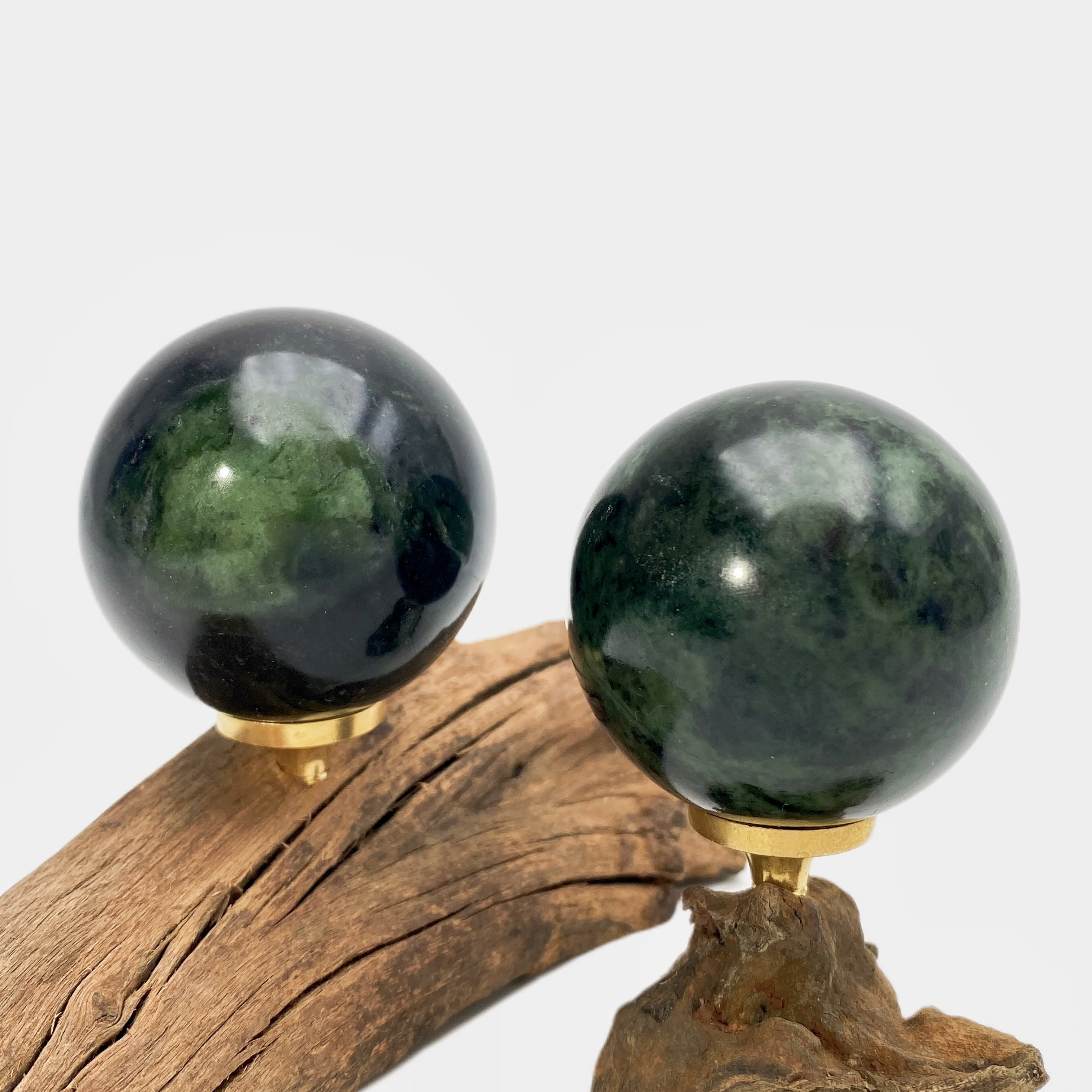 1pc Natural Tibetan Serpentine Stone Ball Crystal Ornament, Unique Color, DIY, Creative Home Desktop Decorations, Perfect Gift