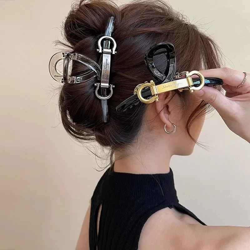 

High-value Gold Large Grab Clip, Female 2025 New High-end Clip, Headgear Hairpin, Shark Grab Clip on The Back of The Head