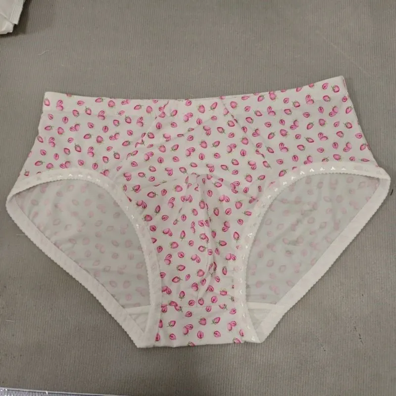 Men Ice Silk Briefs Strawberry Floral Print Mid Rise Underwear Convex Pouch LGBT Panties Lace Trim Soft Breathable Lingerie