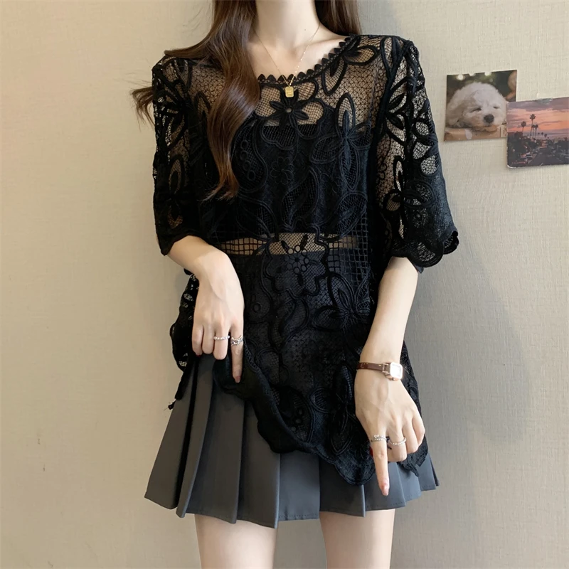 Korean Women Embroidery Tops Summer Hook Flower Hollow Out Blouse Loose Casual Clothing Knitted Pullovers Blouse
