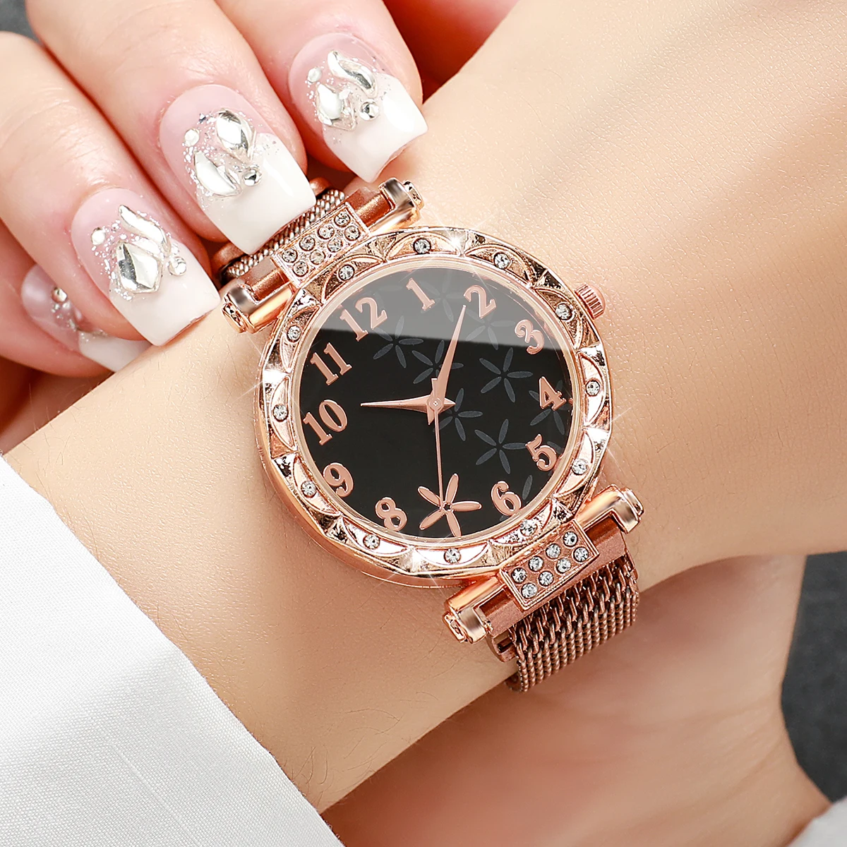 Fashion Flower Dial Women Watch Ladies Magnet Clasp Mesh Band Quartz Wristwatch Girls Clock（Without Box）