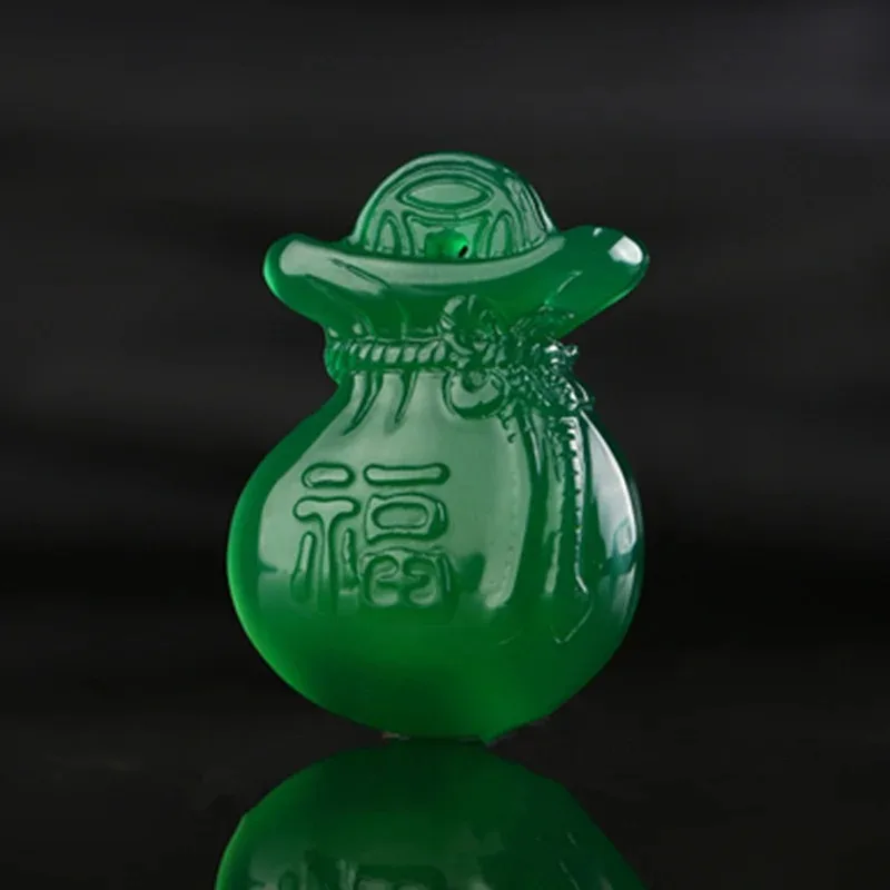 

Natural Green Chalcedony Hand Carved Blessing Bag Jade Pendant Fashion Boutique Jewelry Men's and Women's Agate Necklace