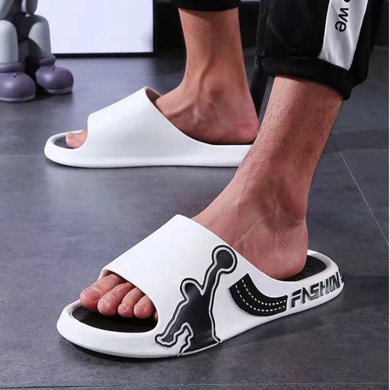 Walk Around Home Male Slipper Indoor Slip-resistant House Slides Summer Men's Shoe Low Price Clappers 2024 Designer Luxury Fun