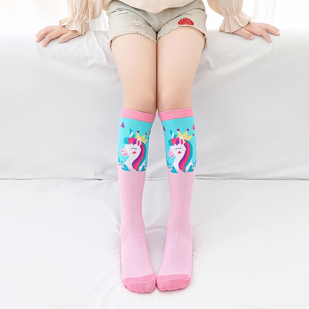 1 pair of cartoon children's knee socks, recommended for children aged 3-12