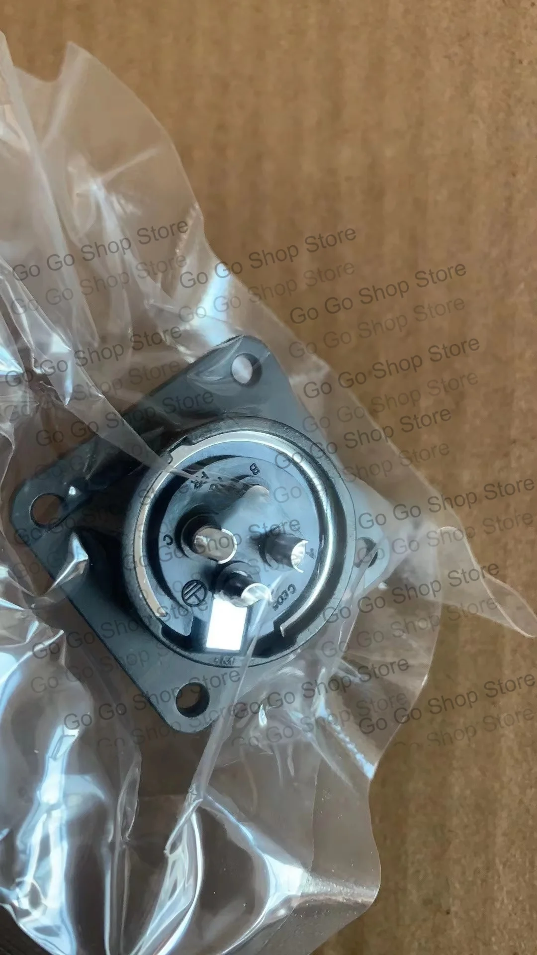 CE05-2A18-10PD-D Socket Plug Industrial Connector