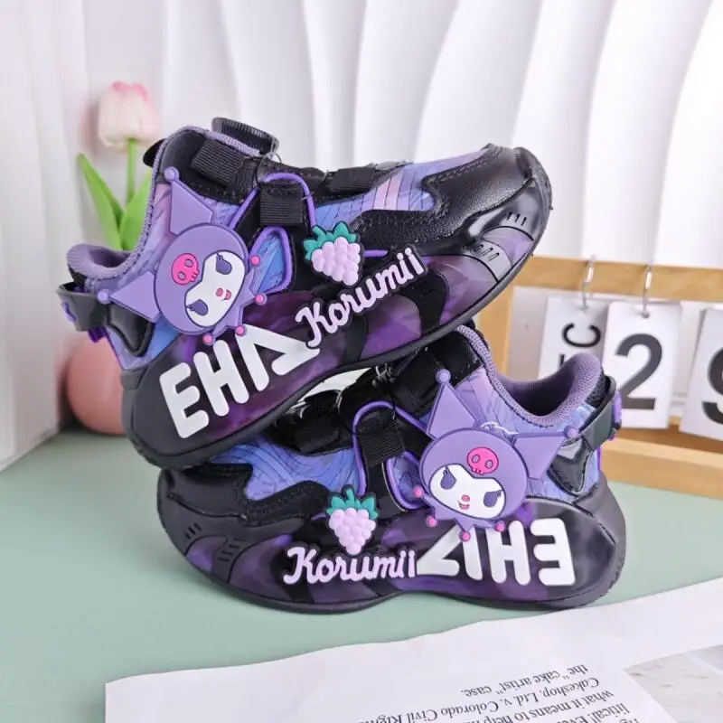 

Sanrio/Новый стиль кроссовки для девочек Kuromi, модные туфли на пуговицах для девочек, детская хлопковая обувь среднего размера, универсальные кроссовки