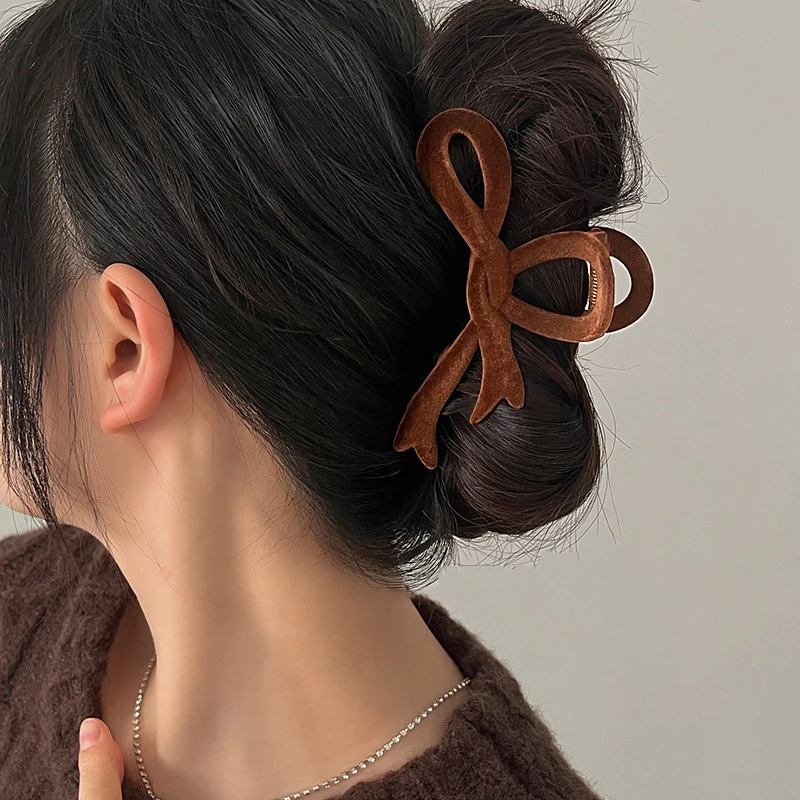 New Red Velvet Bow Hair Clips Autumn Winter Women Hair Claw Clip French Elegant Hairpin Korean Hair Accessories Female Headwear