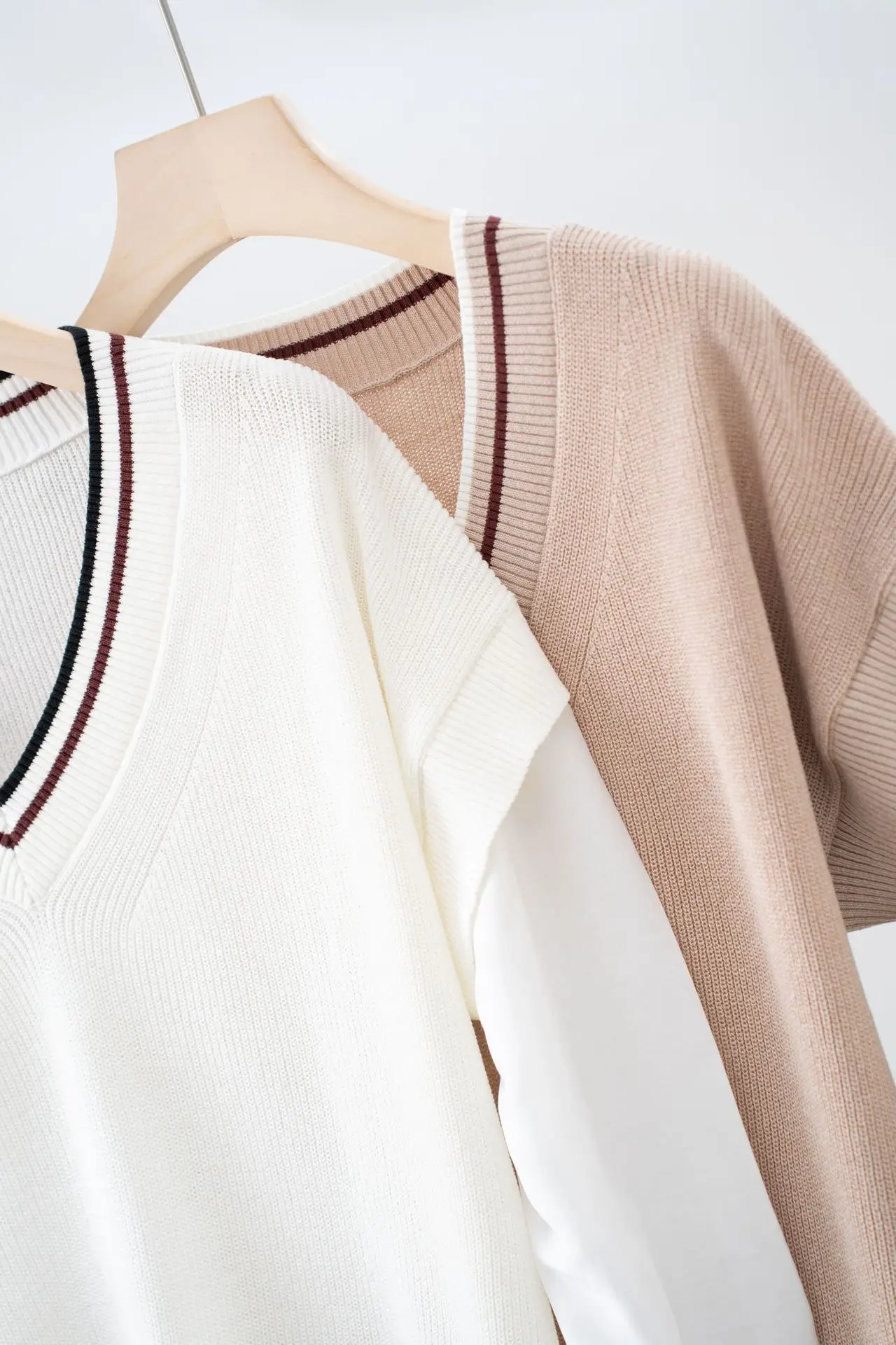 2026 Spring and Summer New Linen Sequin V-neck Knitted Cardigan Casual All-match Top Women