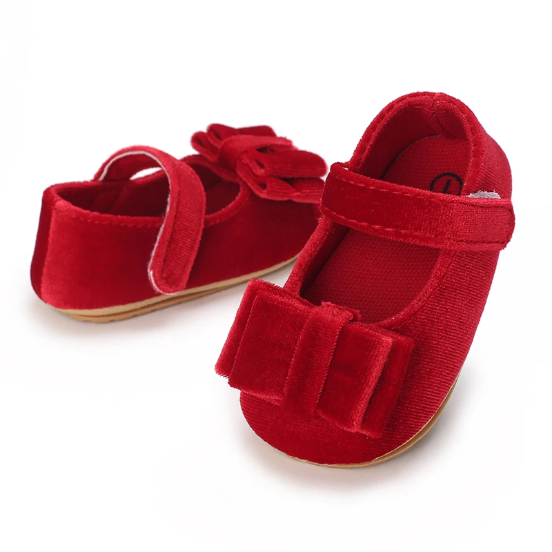 Zapatos Rojos antideslizantes para bebé recién nacido, zapatos de fondo de tela para niñas, elegantes y nobles, zapatos de ocio para primeros pasos para bebé, nueva moda