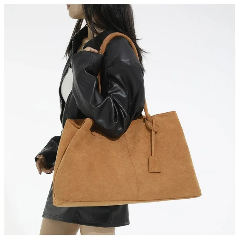 New Solid Hasp Faux Suede Tote Bags for Women Large Capacity Simple Versatile Underarm Purse Sense of Luxury Youth Shoulder Bags