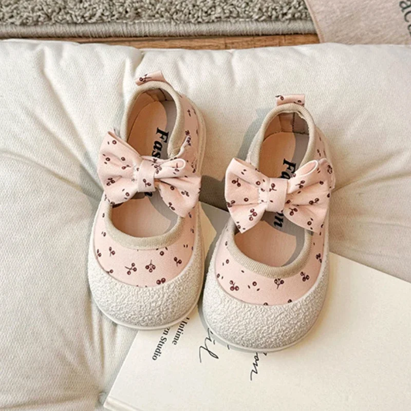 Scarpe di tela per ragazze primavera autunno New Bow Print scarpe da principessa per bambini scarpe Casual per bambini comode e traspiranti scarpe