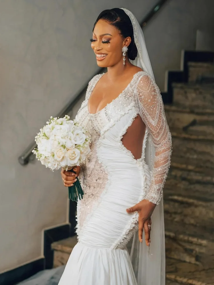 Customized V Neck Shinny Beads Crystals  Mermaid Wedding Dress  Robe De Mariée Long  Sleeves Hollow Side  Bridal Gown