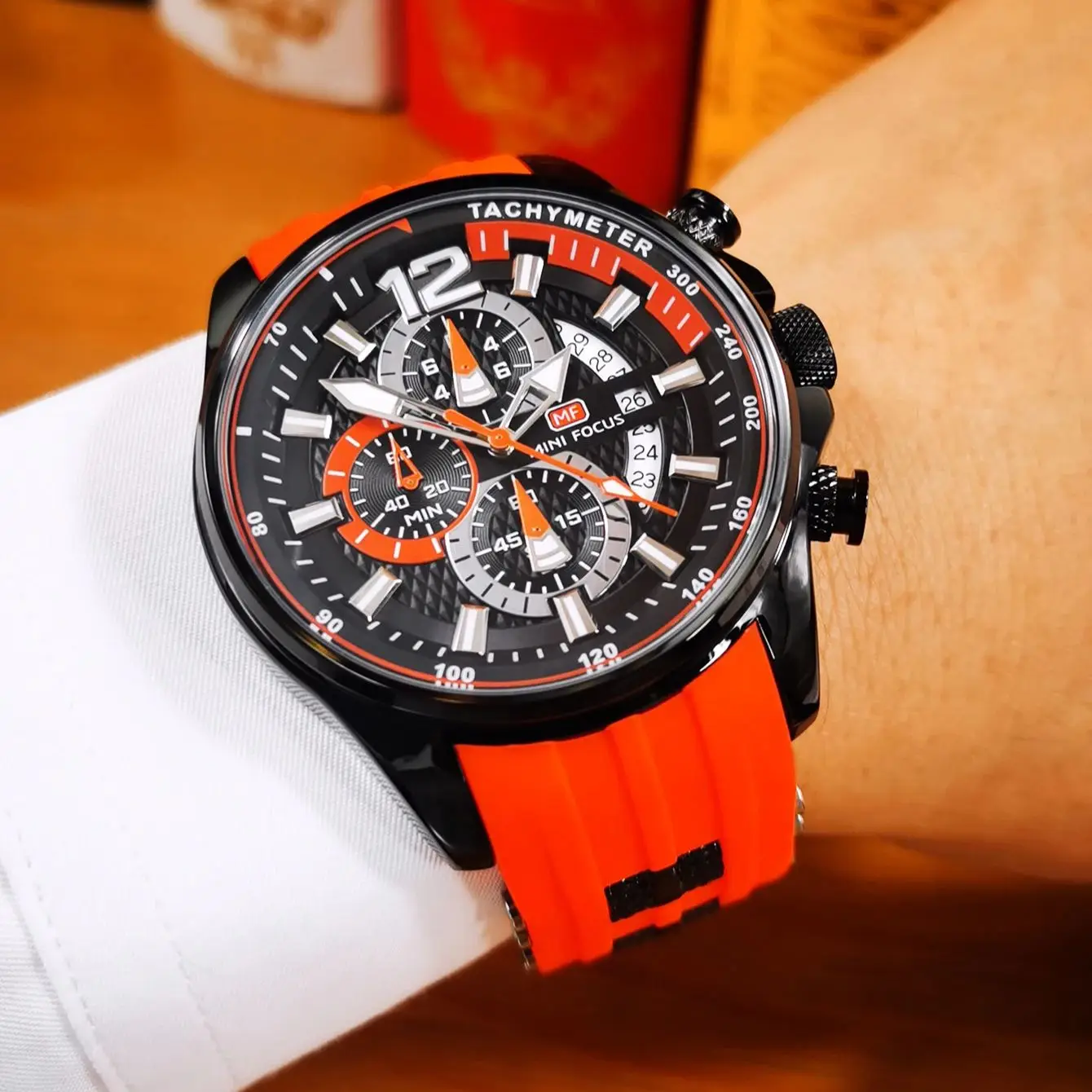 

Модные мужские часы MINI FOCUS, лучшие брендовые роскошные кварцевые часы с хронографом для мужчин, красный силиконовый ремешок, водонепроницаемые наручные часы, новинка